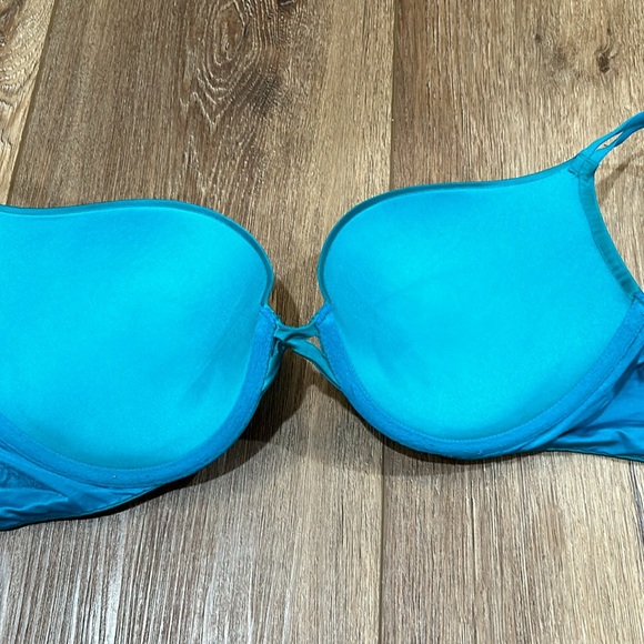 Voctoria secret bra - Picture 4 of 4